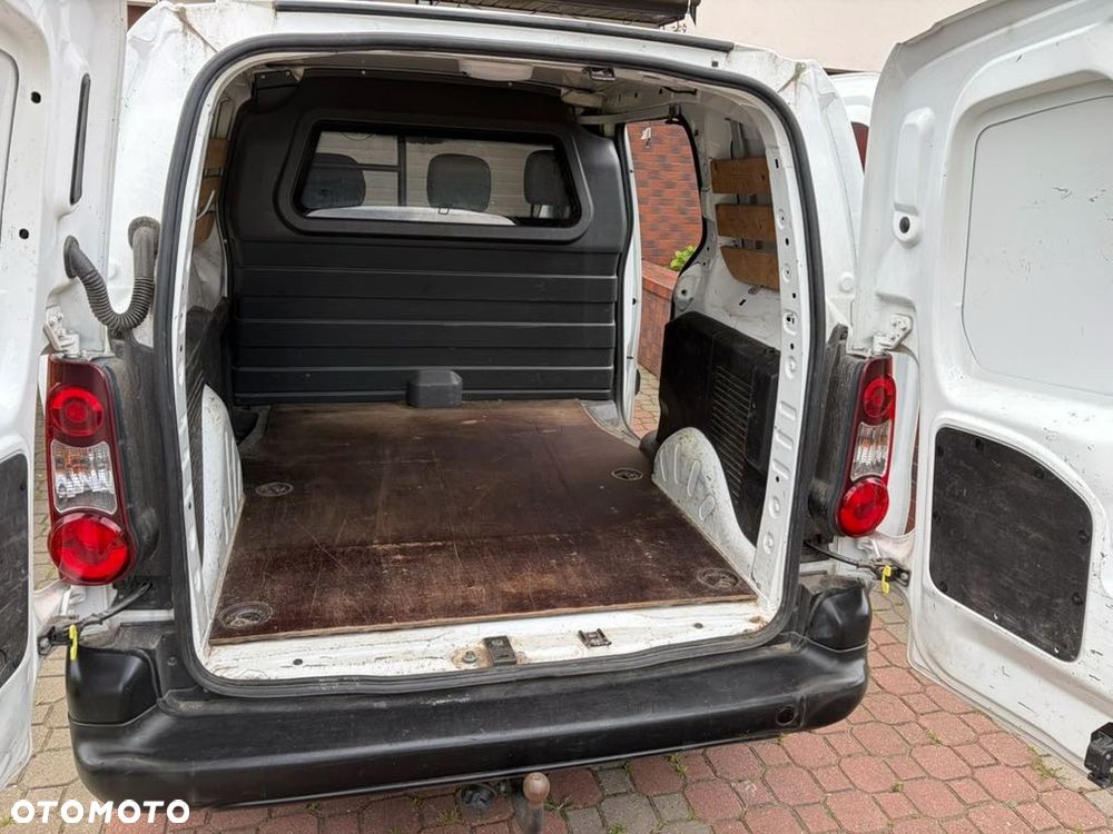 Citroën Berlingo, Partner Peugeot - 8