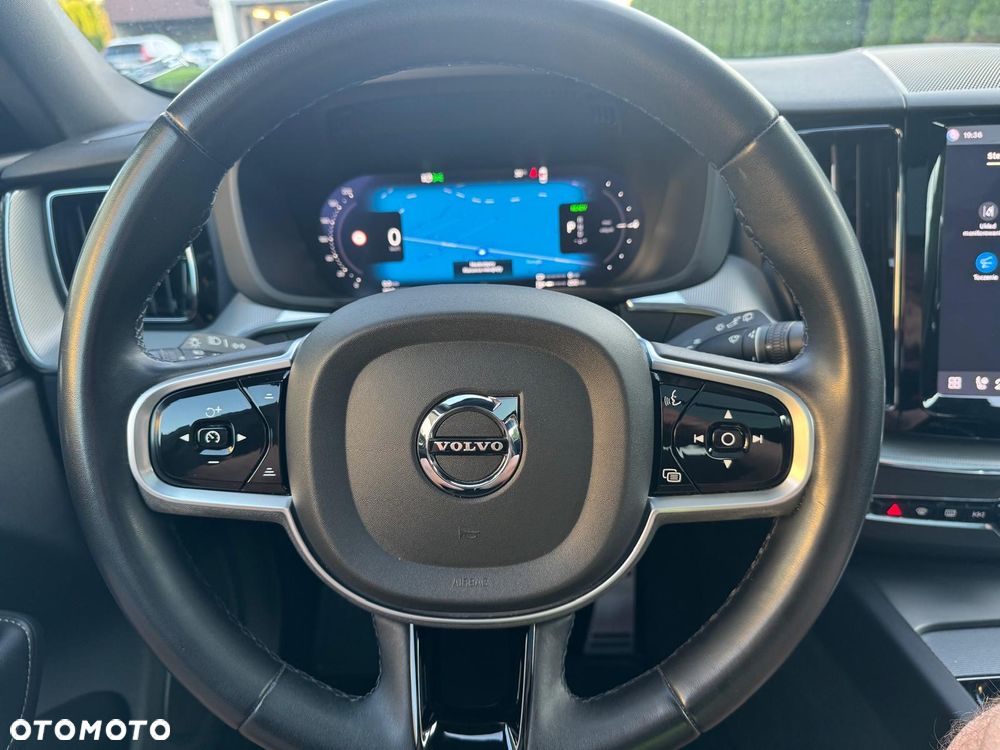 Volvo XC 60 T8 Plug-In Hybrid AWD R-Design - 31