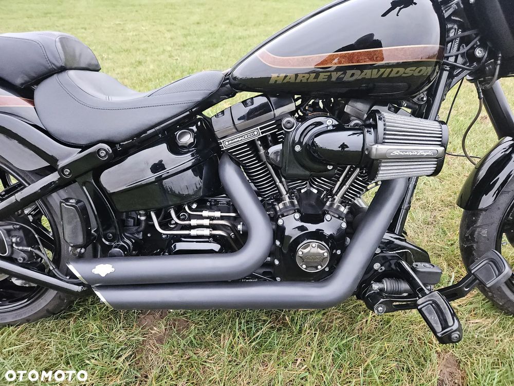 Harley-Davidson FXSB Breakout - 4