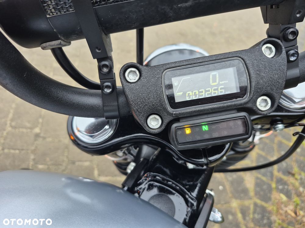 Harley-Davidson Softail Street Bob - 10