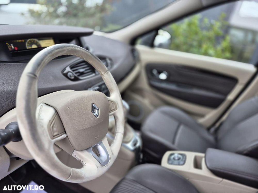 Renault Scenic - 8