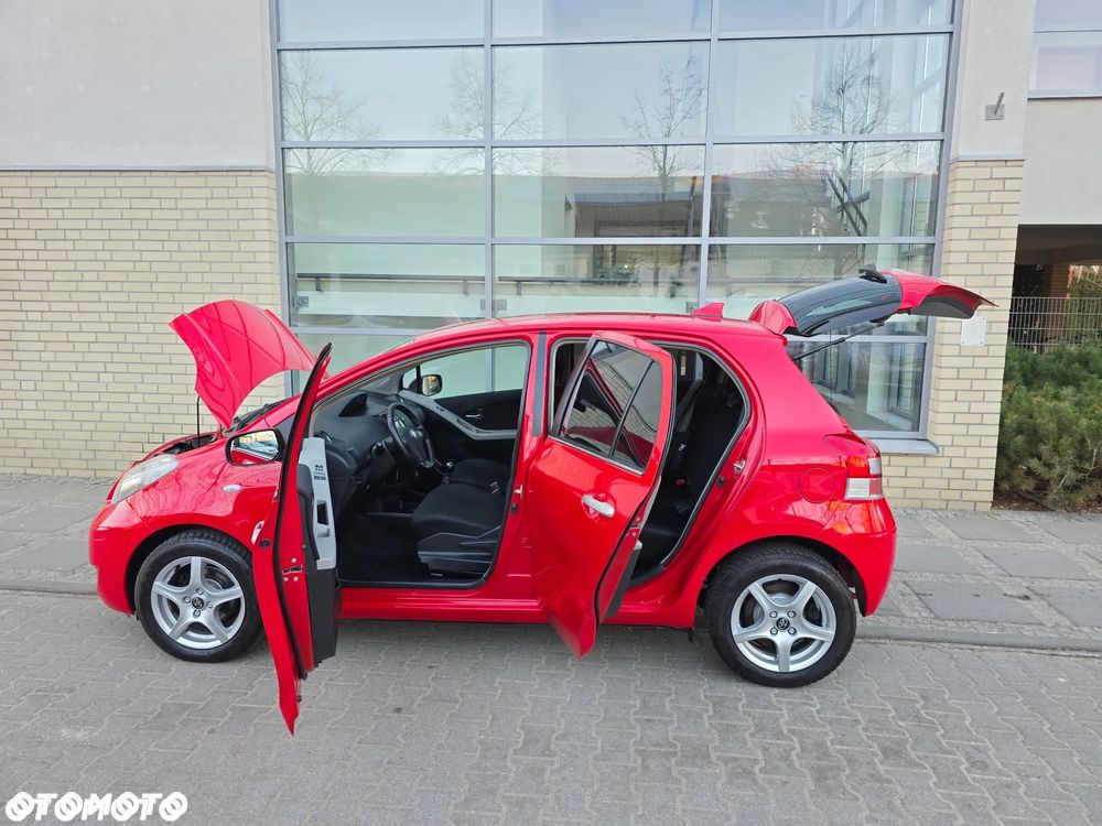 Toyota Yaris - 11