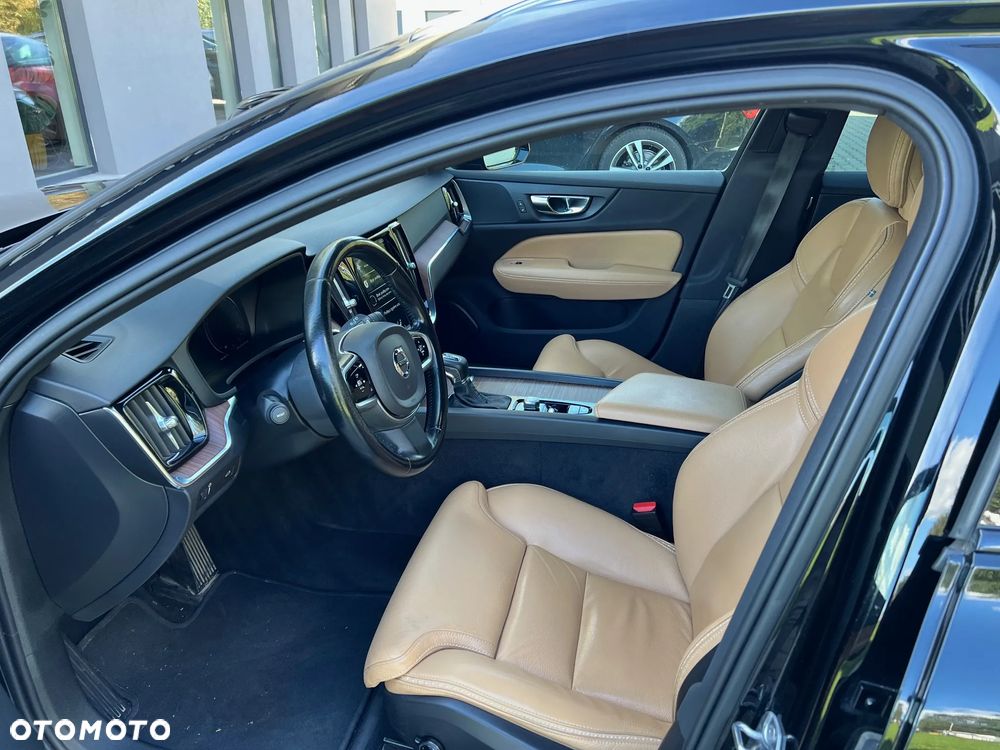 Volvo V60 Cross Country Pro T5 AWD - 14