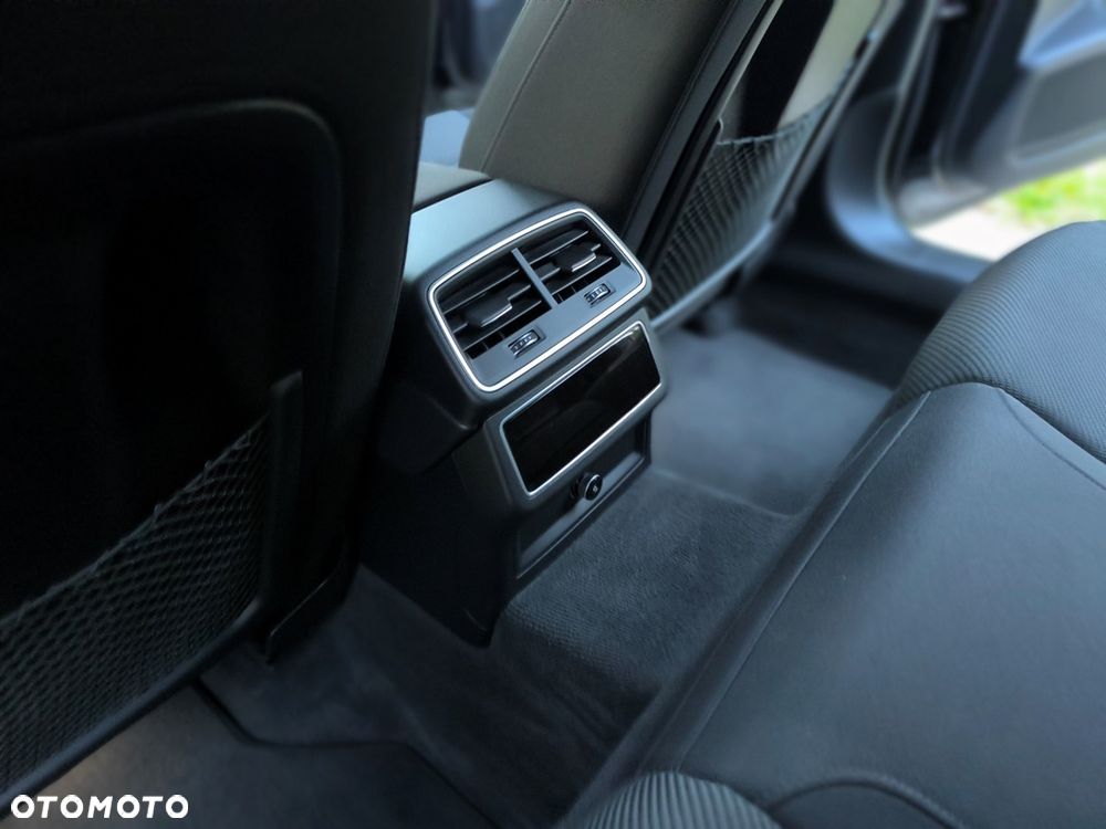 Audi A6 Avant 40 TDI quattro S tronic sport - 25