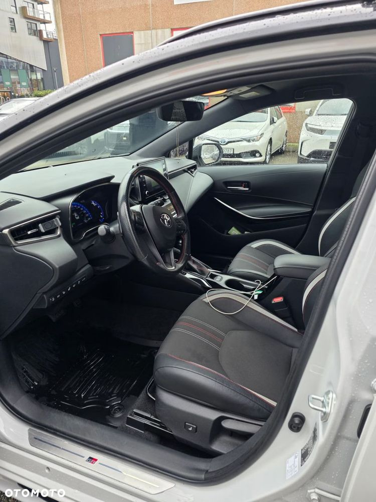 Toyota Corolla 2.0 Hybrid GR Sport - 12