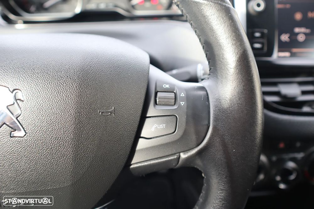 Peugeot 2008 1.2 PureTech Style - 30
