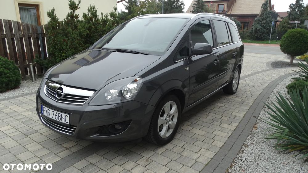 Opel Zafira - 1