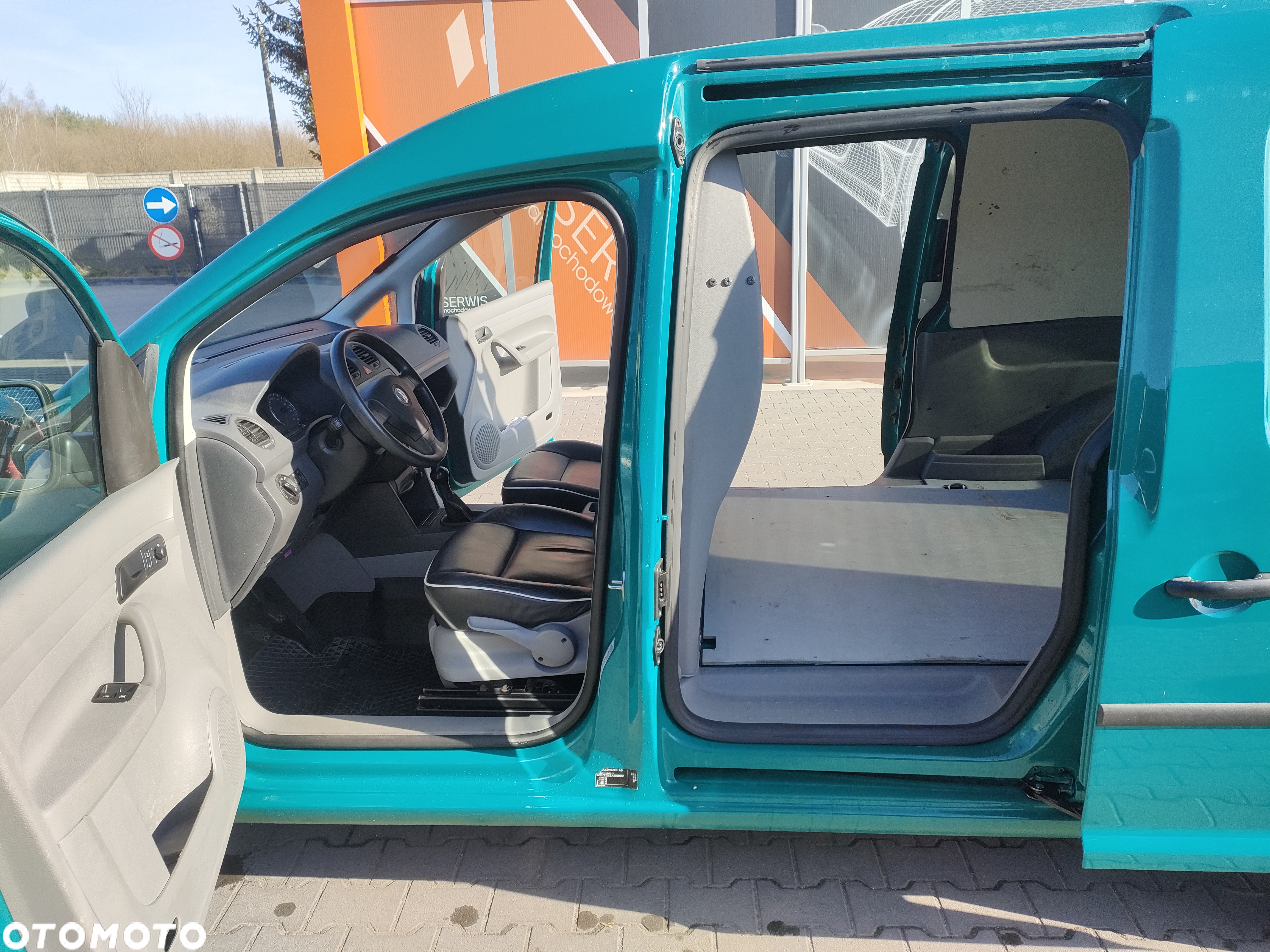 Volkswagen Caddy - 10
