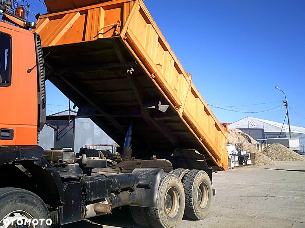 Iveco Eurotrakker - 8