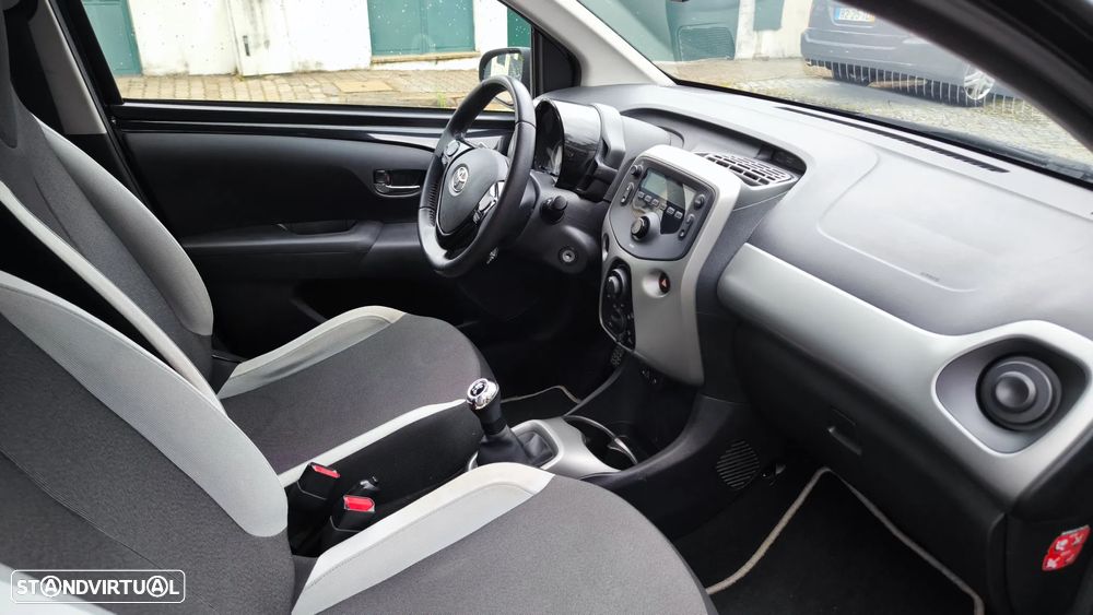 Toyota Aygo 1.0 X-Cite - 6