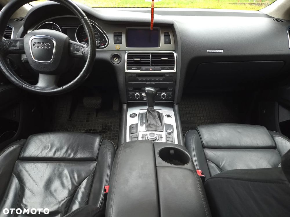 Audi Q7 4.2 FSI Quattro Tiptr - 8