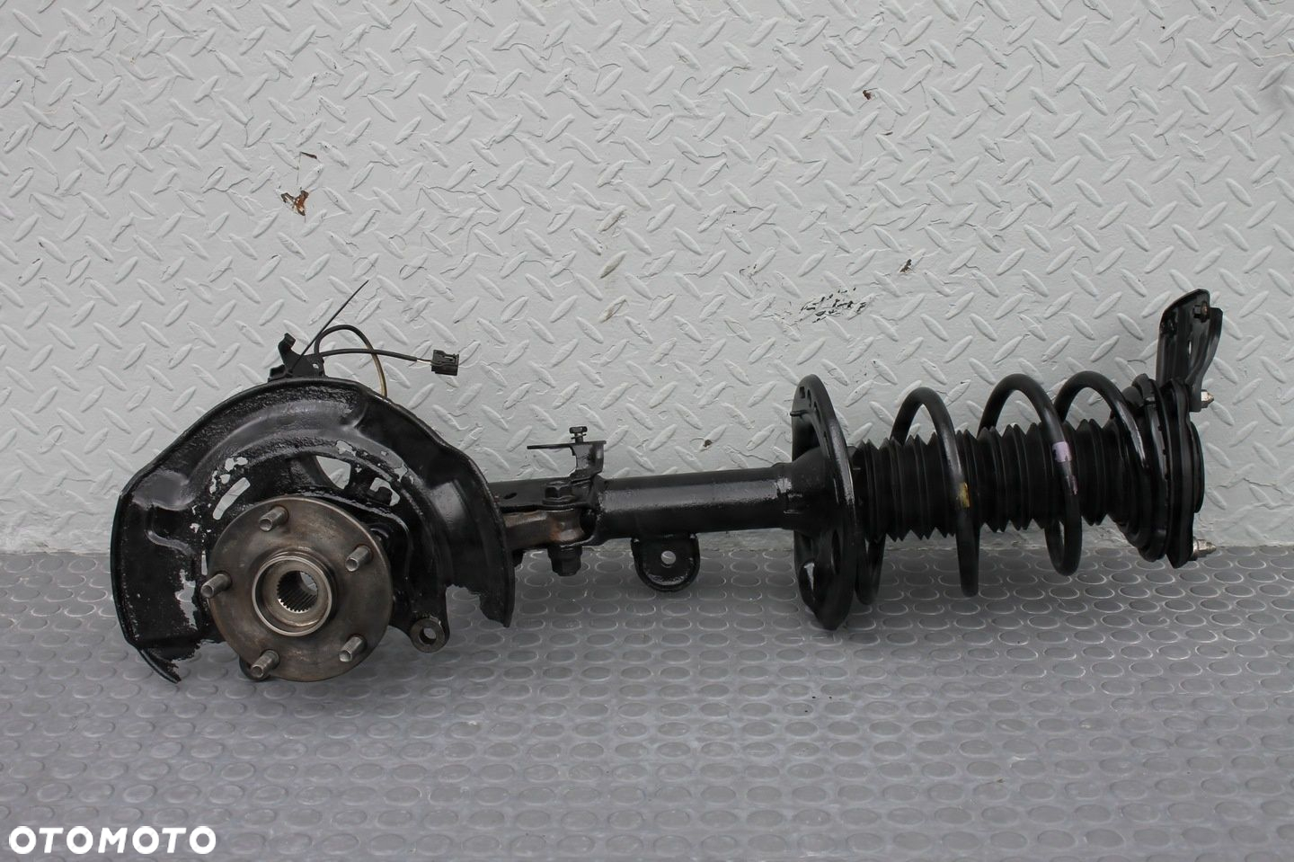 MCPHERSON AMORTYZATOR ZWROTNICA PRAWY PRZÓD TOYOTA RAV4 IV 2.0 D4D 12-15 - 2