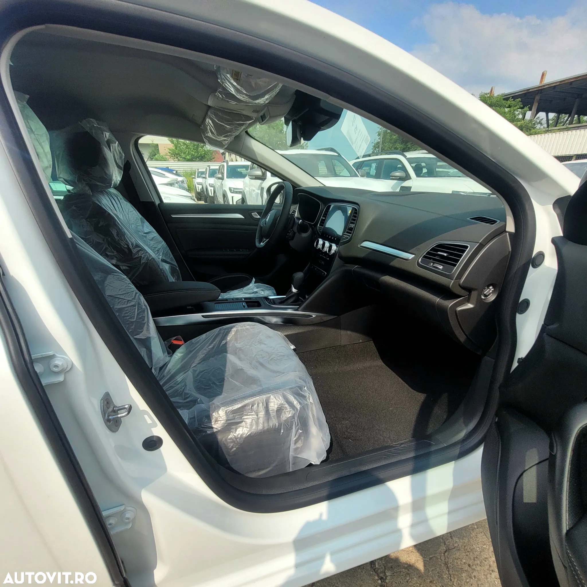 Renault Megane TCe 140 GPF Techno - 10
