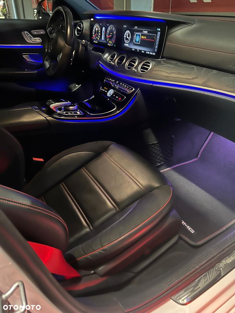 Mercedes-Benz Klasa E 43 AMG 4-Matic - 11
