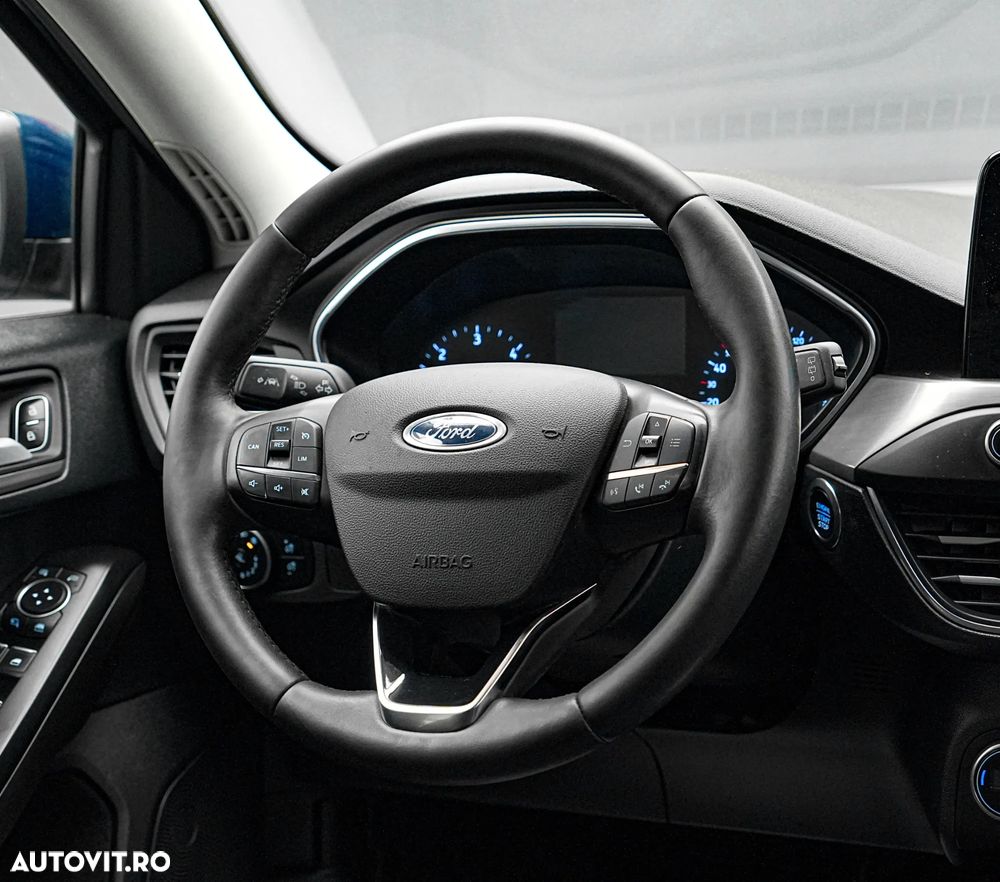 Ford Focus 2.0 EcoBlue Titanium Business - 17