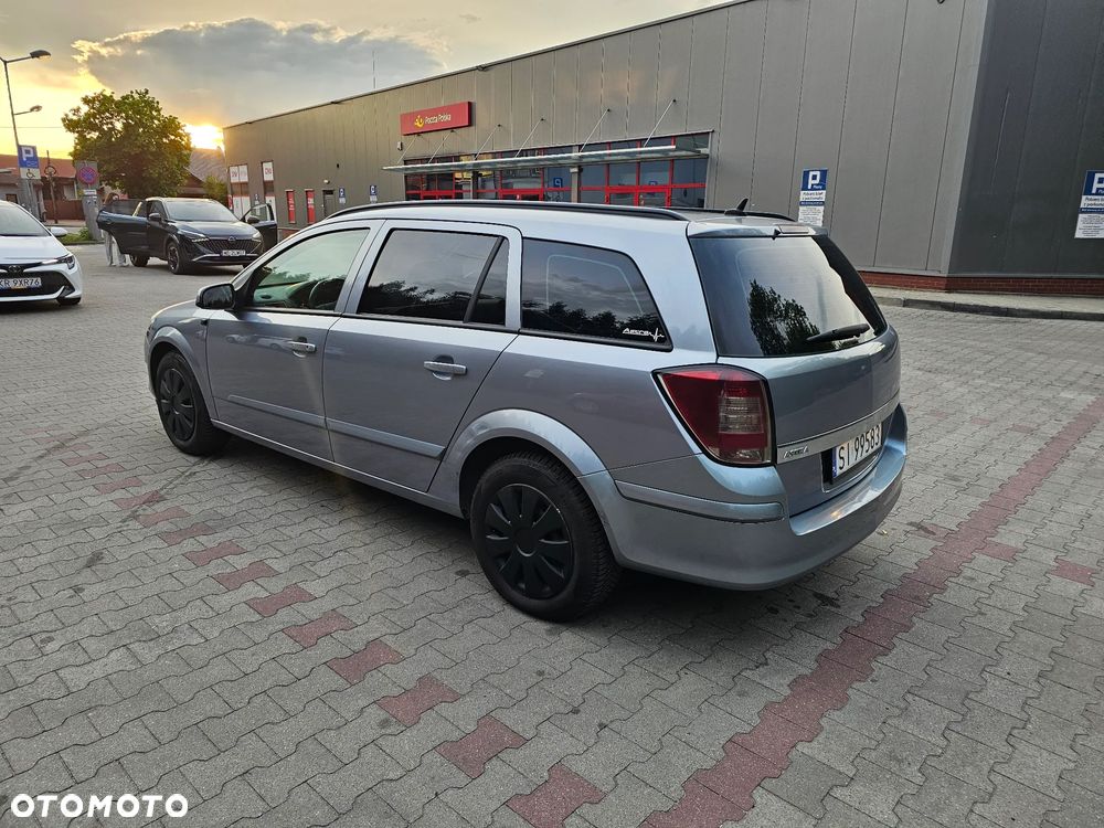 Opel Astra 1.6 Design Edition - 1