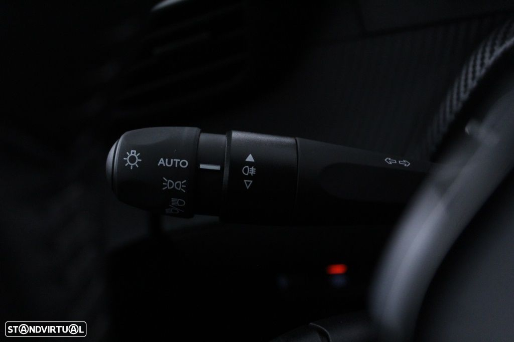 Peugeot 208 1.2 PureTech Allure Pack - 24