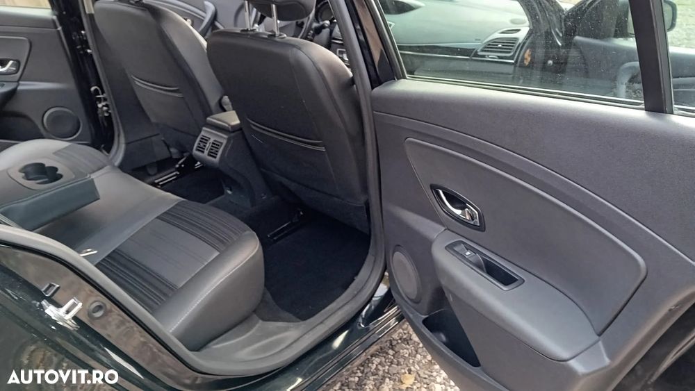 Renault Fluence 1.6 CVT Dynamique Aut. - 11