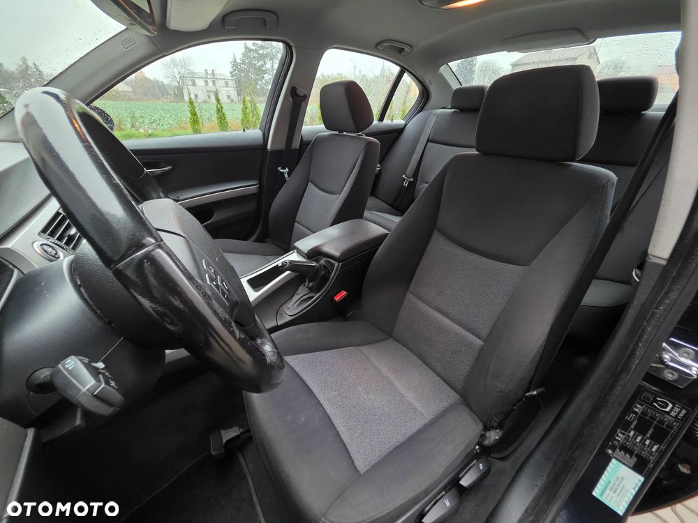 BMW Seria 3 318i - 20