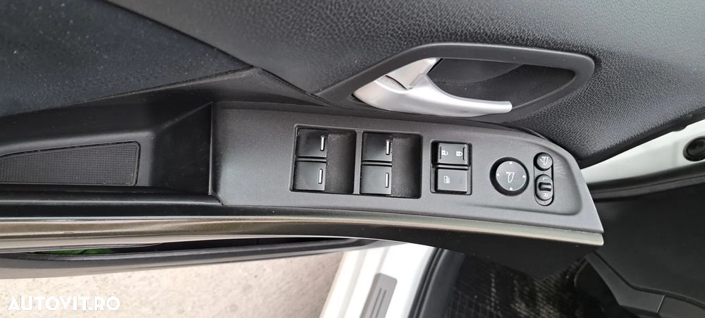 Honda Civic 1.6 i-DTEC Lifestyle Black Edition - 22