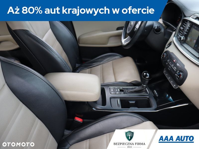 Kia Sorento - 10
