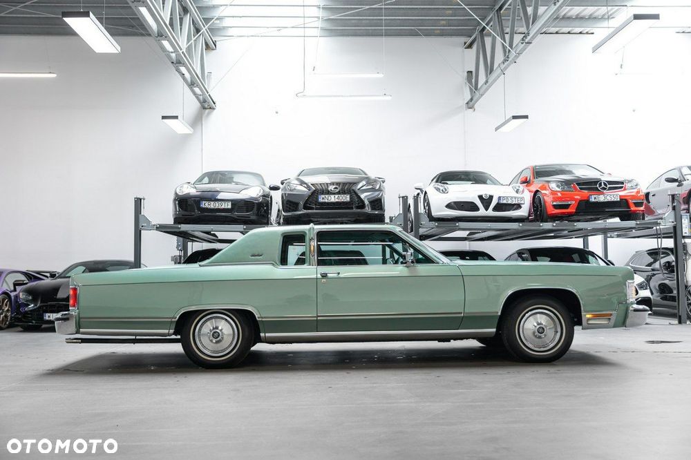 Lincoln Continental - 8