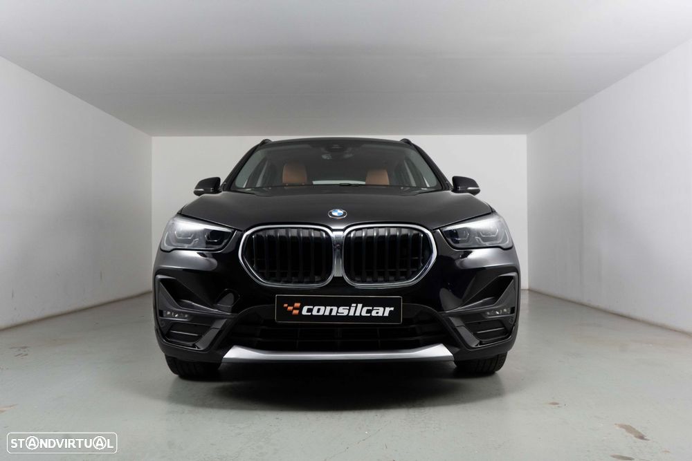 BMW X1 25 e xDrive Corporate Edition - 3