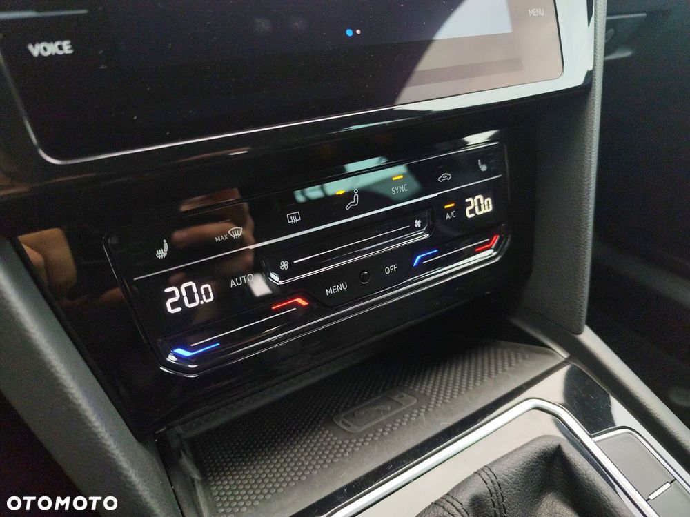 Volkswagen Passat - 28
