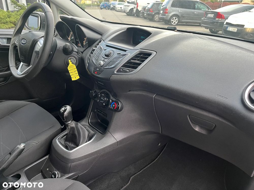 Ford Fiesta - 21