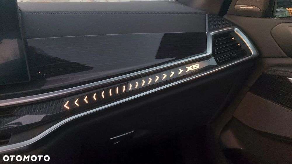 BMW X5 xDrive50e PHEV Individual Edition sport - 30