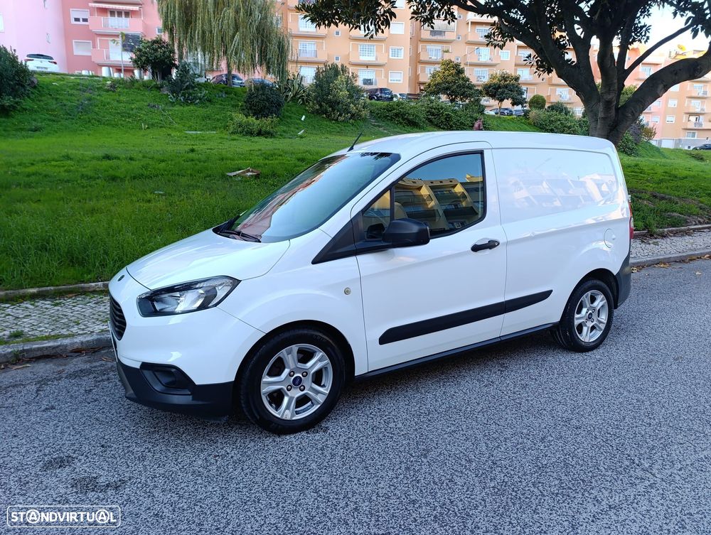 Ford Transit Courier - 2