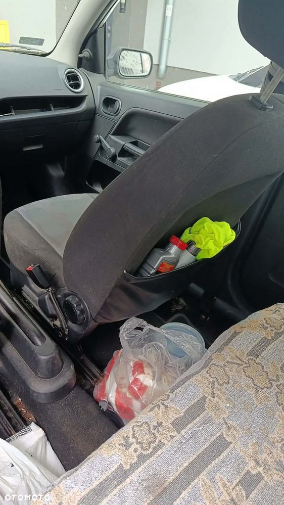 Ford Fusion 1.4 Ambiente EU5 - 9