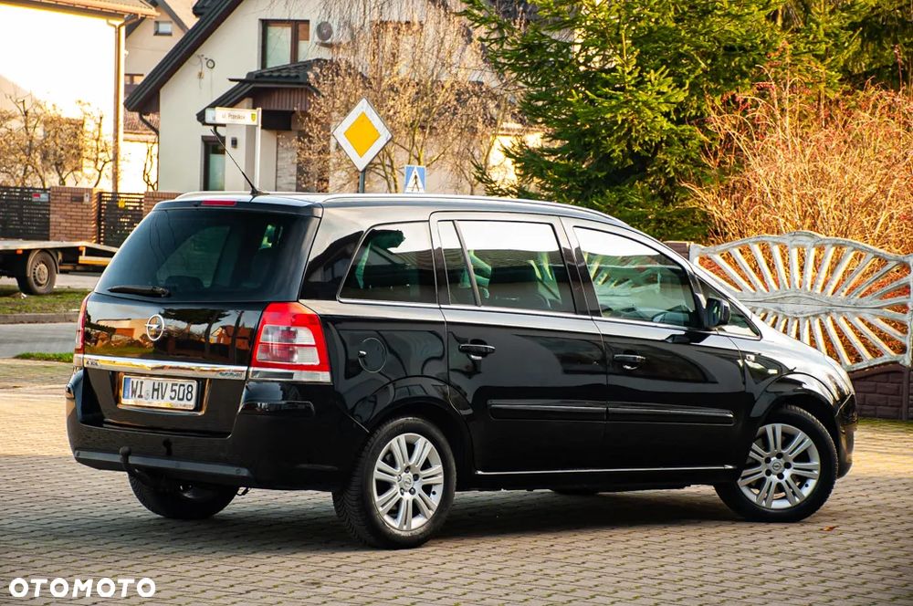 Opel Zafira - 16
