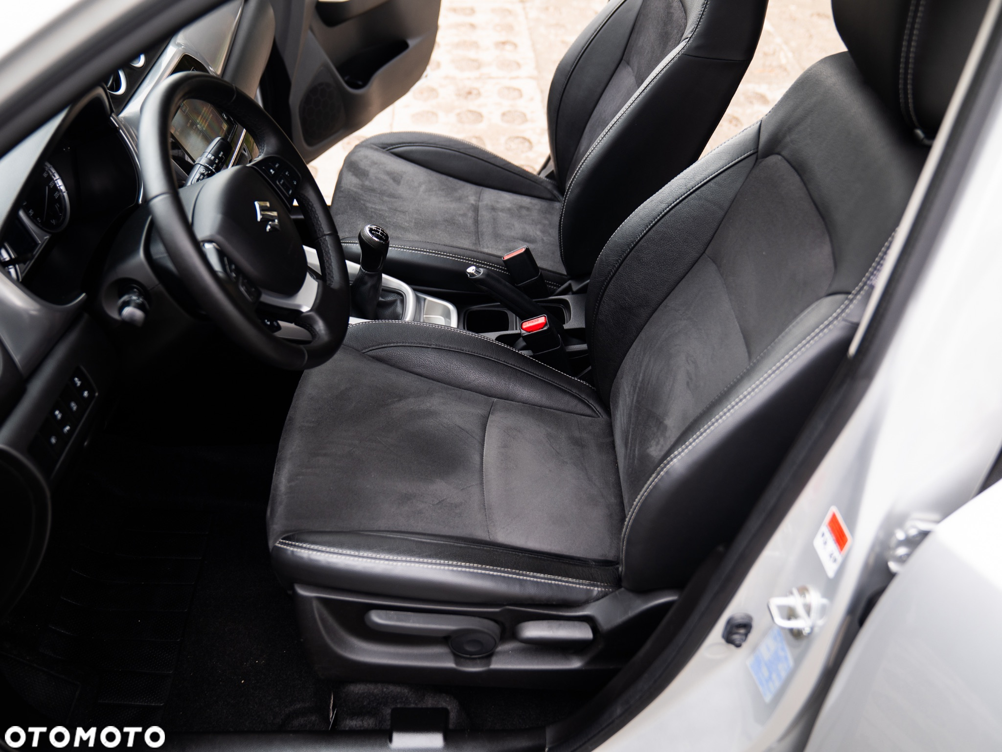 Suzuki Vitara 1.6 Premium 2WD - 22