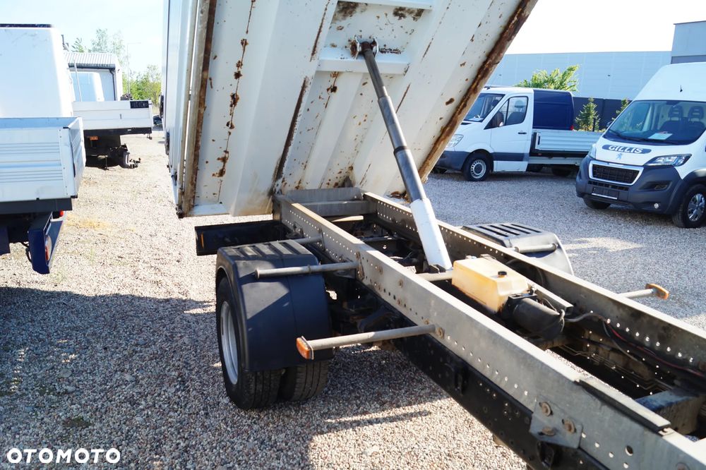 Mitsubishi CENTER FUSO - 10