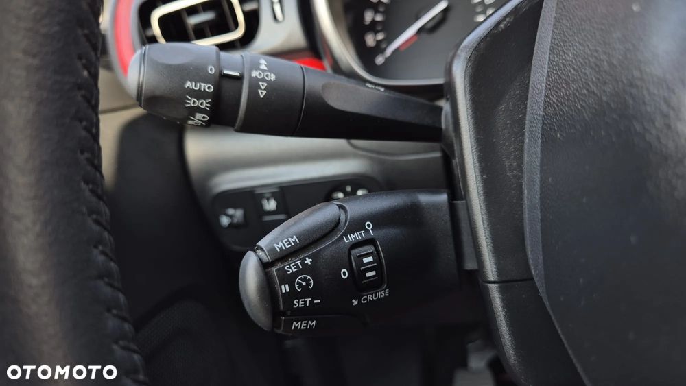 Citroën C3 1.2 PureTech Shine - 28