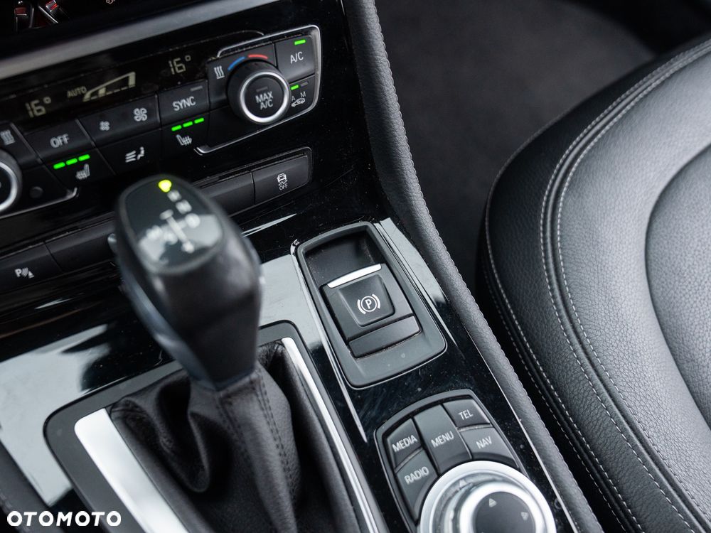 BMW Seria 2 218d Sport-Aut Luxury Line - 34