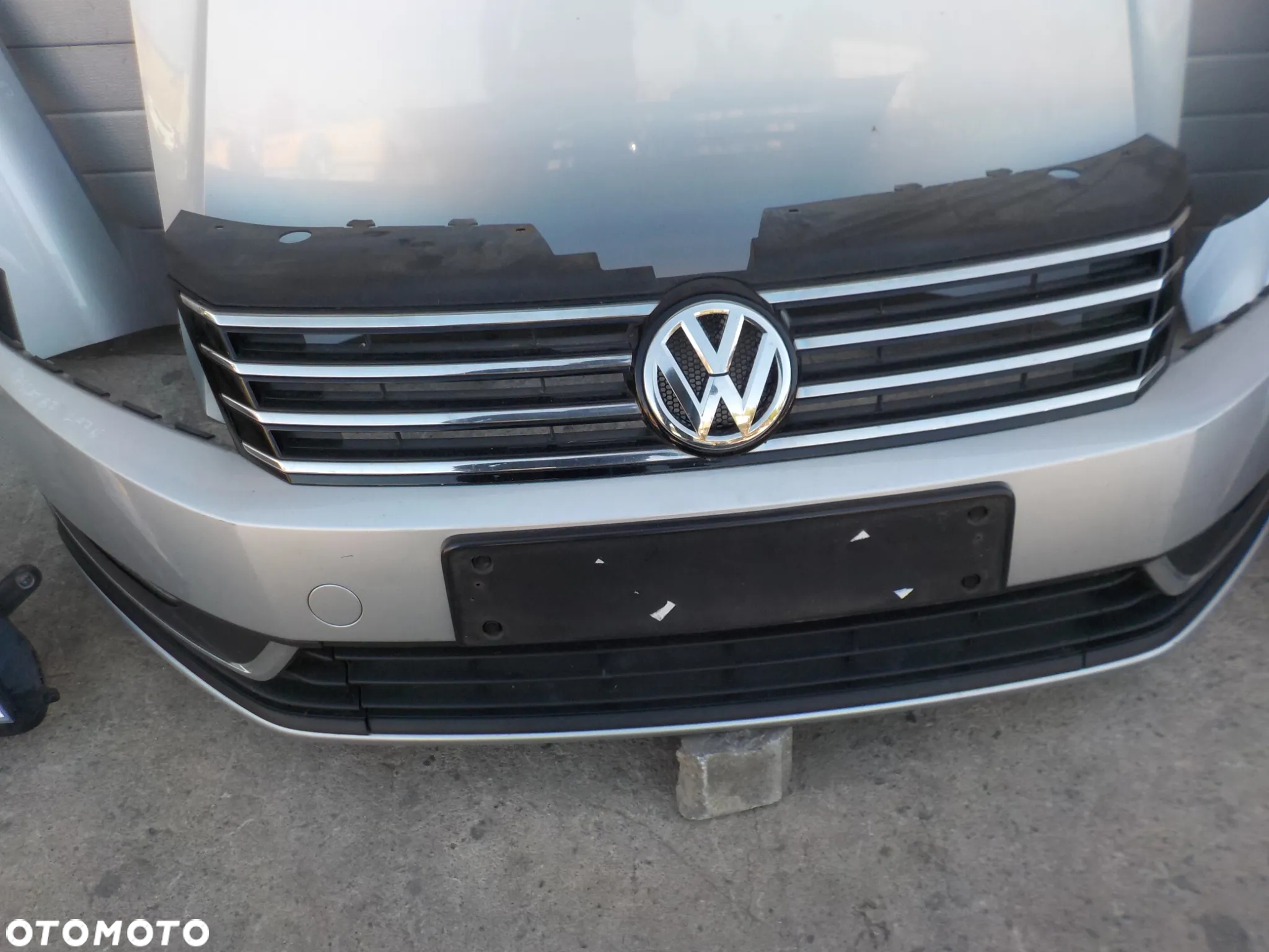 VOLKSWAGEN PASSAT B7 2.0 TDI PRZÓD MASKA ZDERZAK BŁOTNIKI PAS PRZEDNI Z CHŁODNICAMI LAMPY ANGIELSKIE - 12