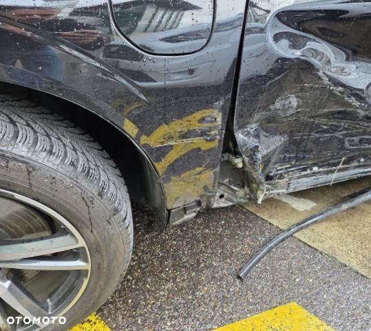 Volvo XC 60 T6 AWD Ultra Black Edition - 6