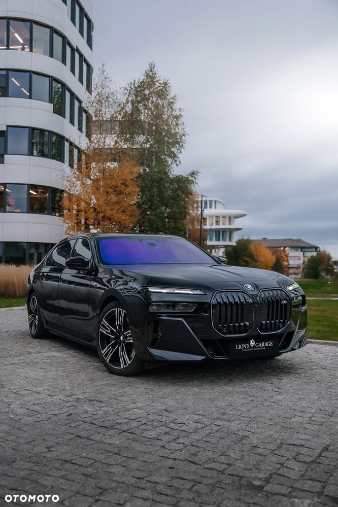 BMW Seria 7 M760e PHEV xDrive sport - 1
