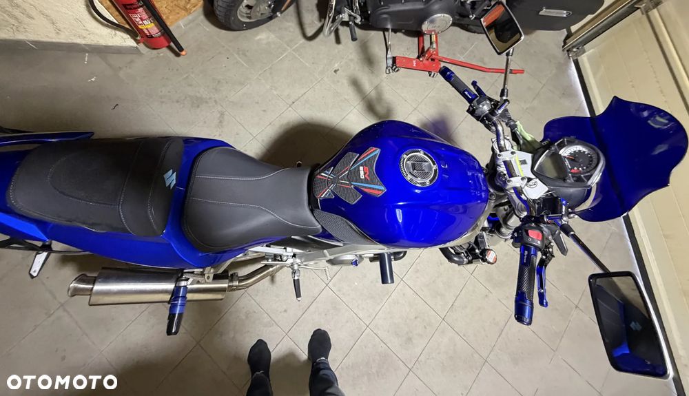 Suzuki SV - 4