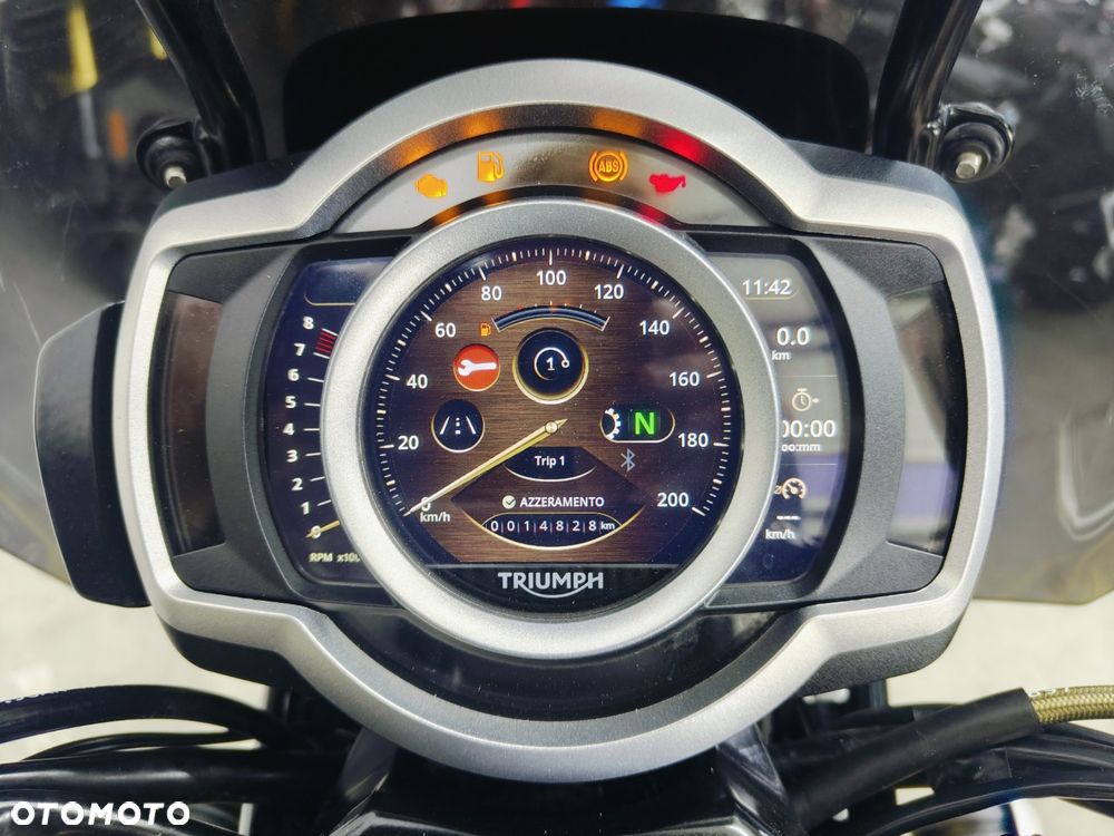 Triumph Scrambler - 18
