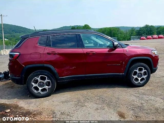 Jeep Compass - 4