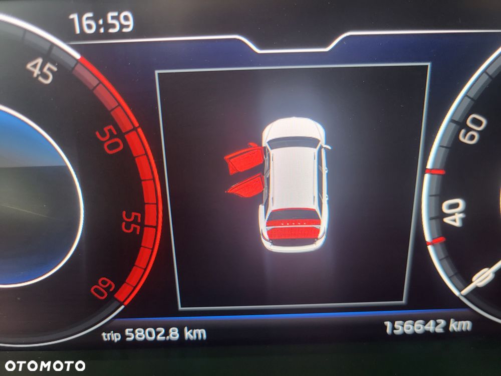 Skoda Superb 2.0 TDI SCR Ambition DSG - 14
