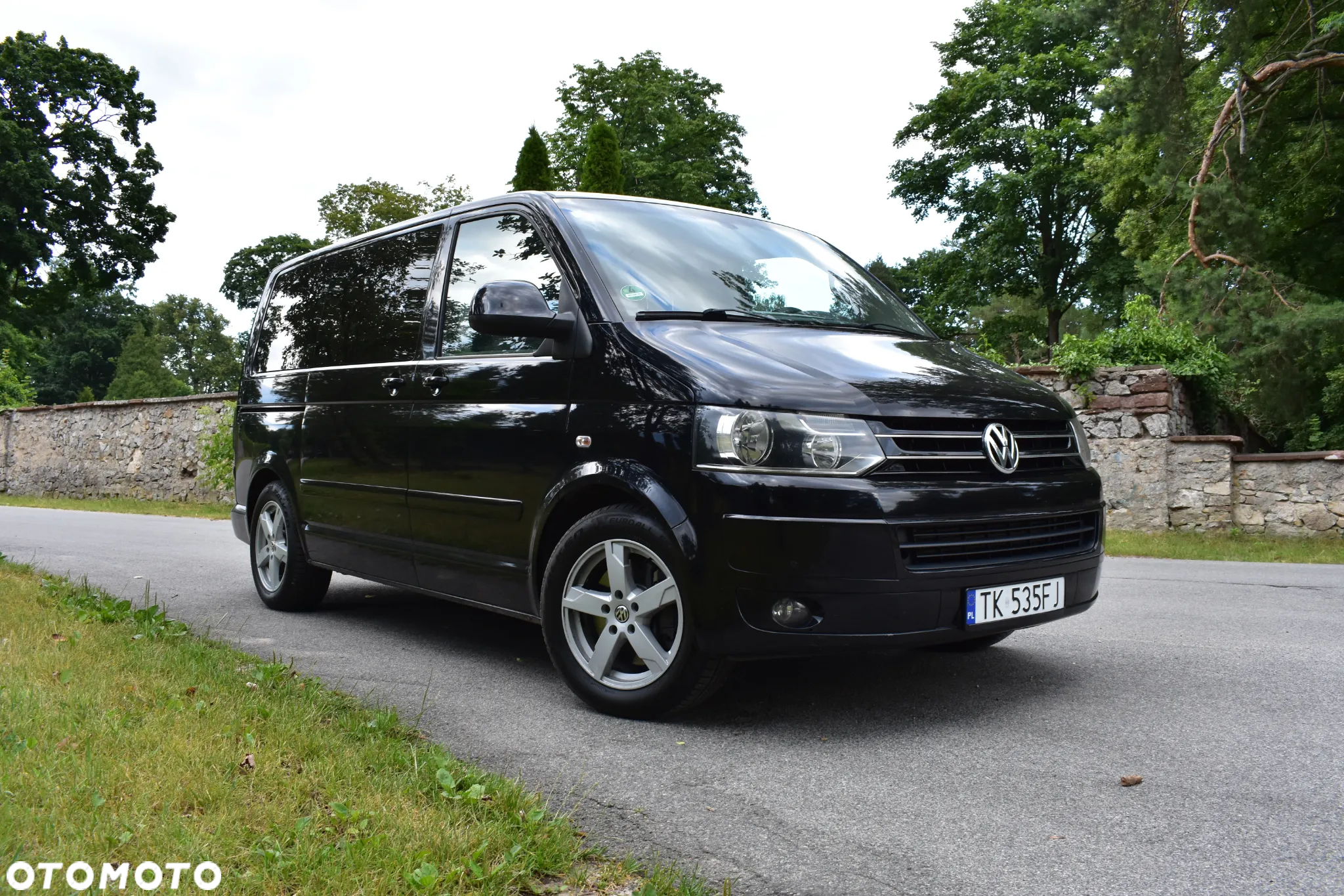 Volkswagen Multivan - 2