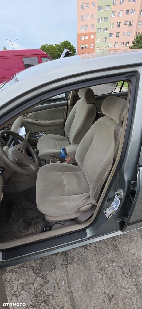 Toyota Corolla - 8