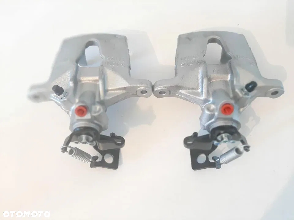 Zacisk Mk3 Ford Mondeo tył - 2