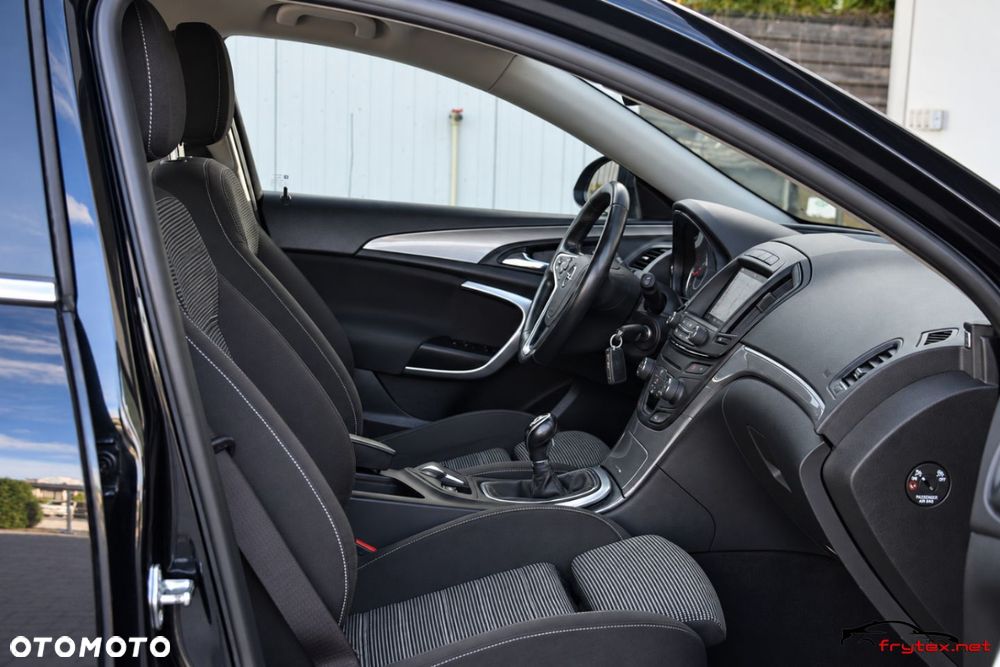 Opel Insignia - 25