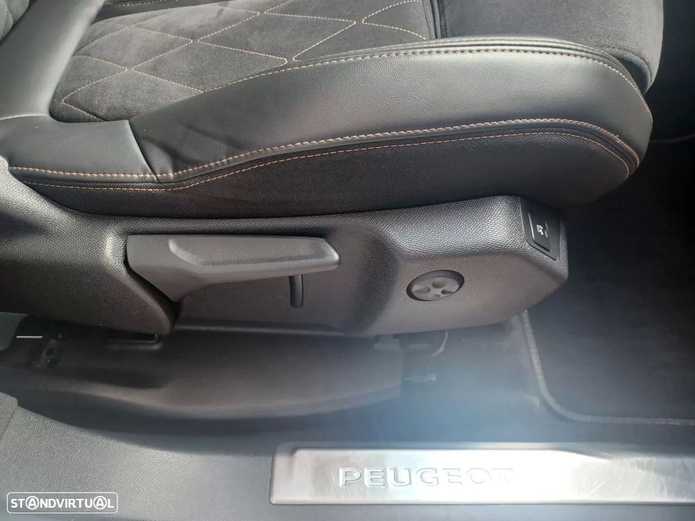 Peugeot 5008 2.0 BlueHDi GT EAT6 - 27