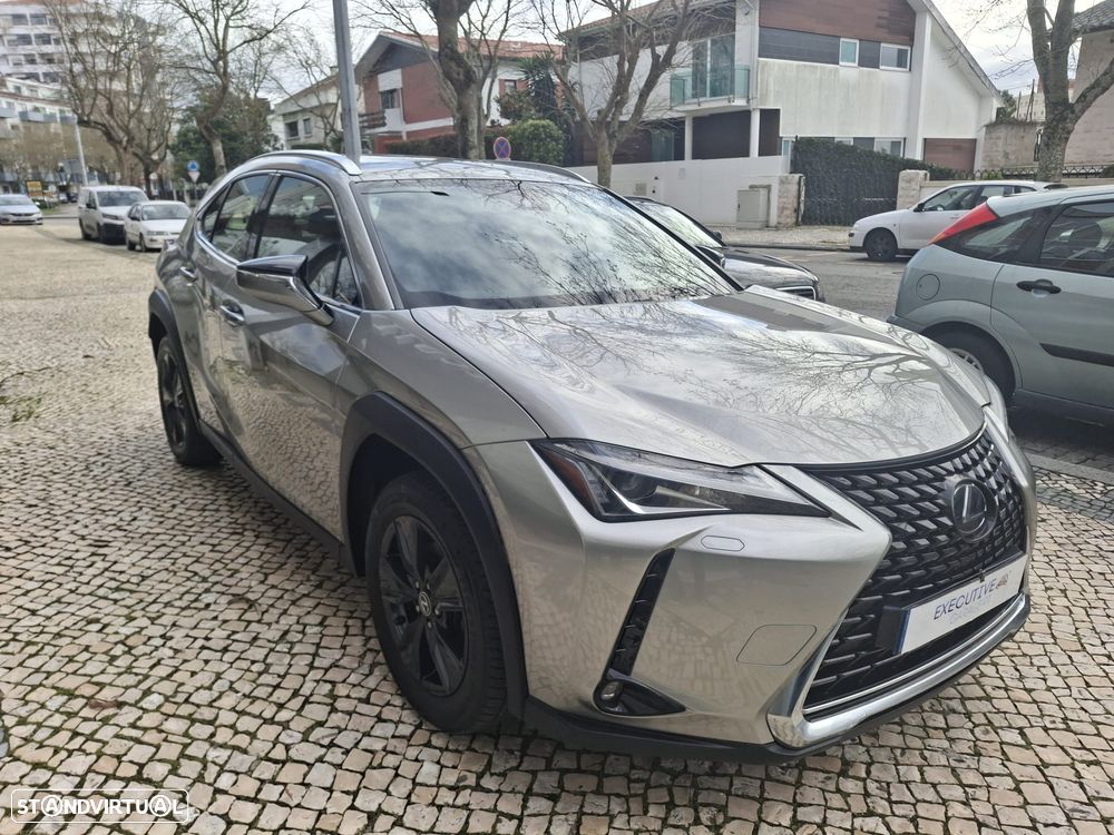 Lexus UX 250h Business - 2